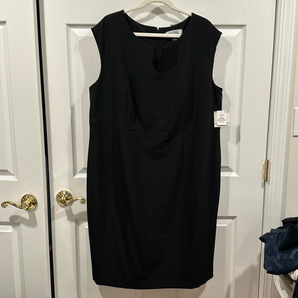 Kasper black column dress. Back zip. Below knee length.